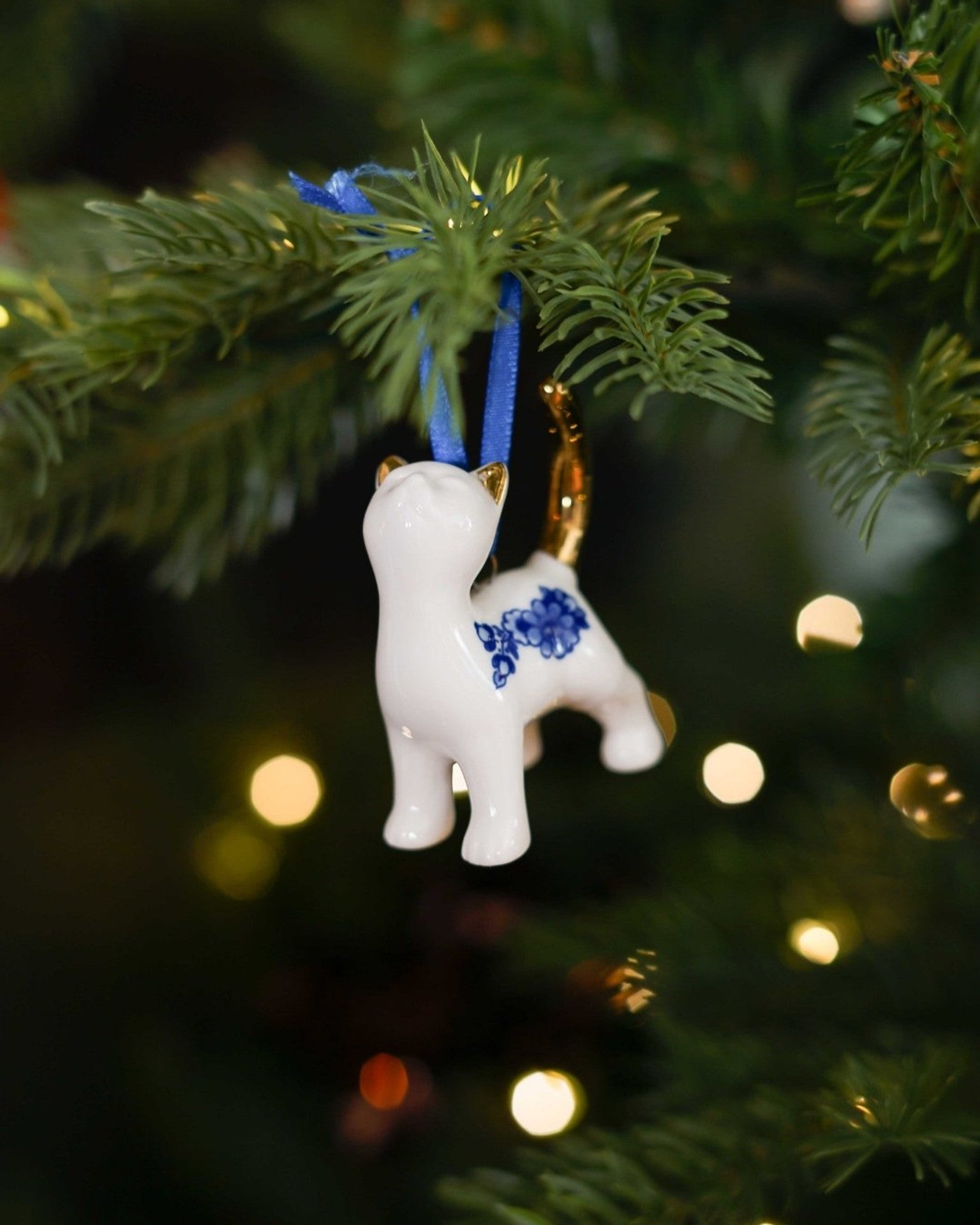 Kolduló macska alakú karácsonyi dísz – 6,5 cm