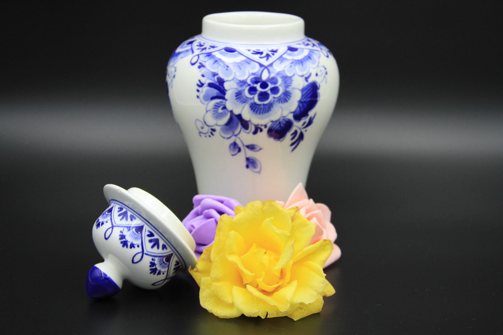 Virágos fedeles váza